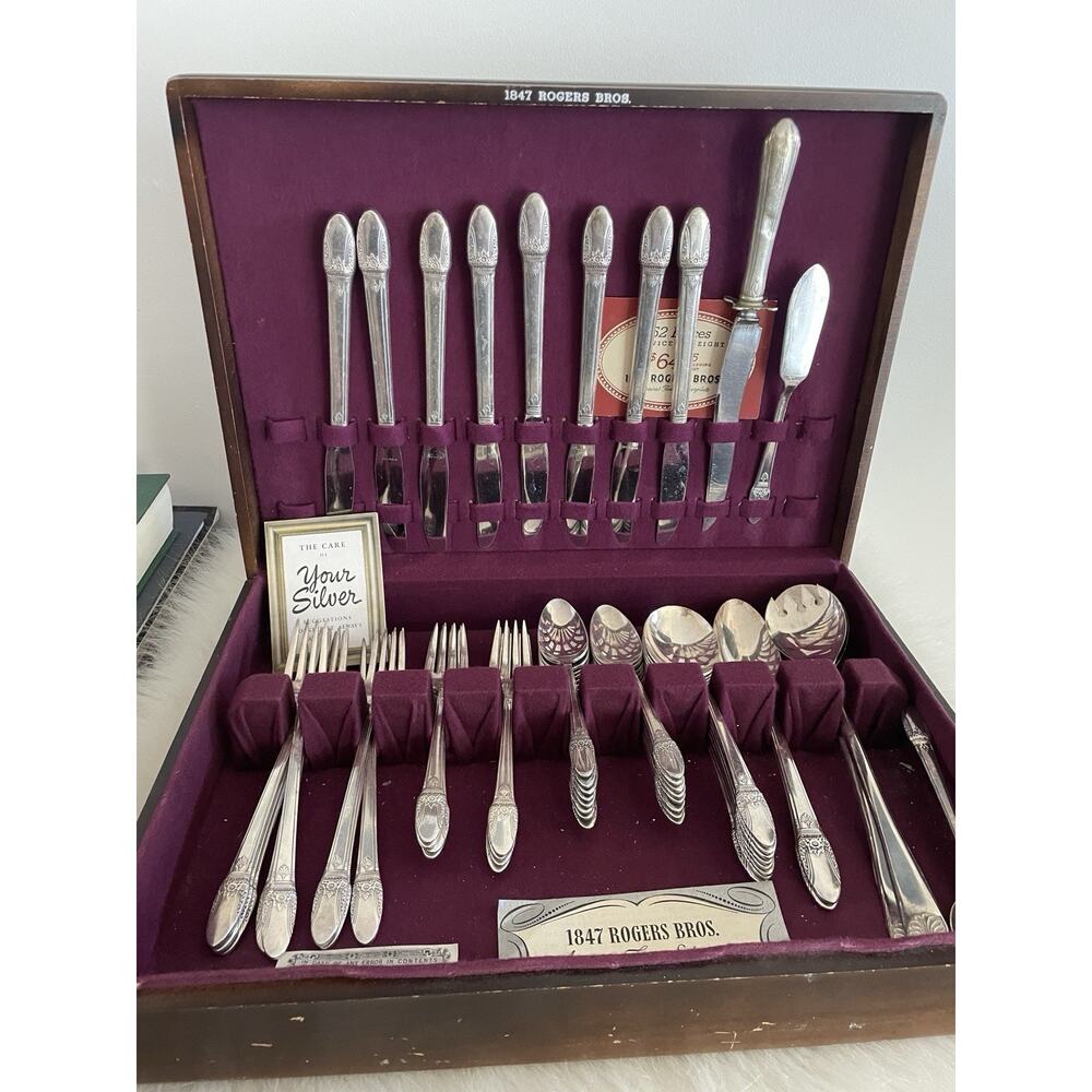Vintage 1847 Rogers Bros First Love,1937, Service for 8, 52 Piece Set